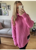 Pachnący sweter golf oversize La..mu - różowy