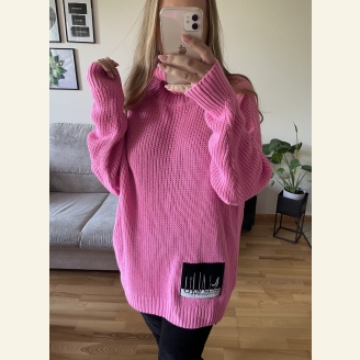 Pachnący sweter golf oversize La..mu - różowy