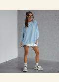 Bluza oversize z muchą Me Gusta - błękitna