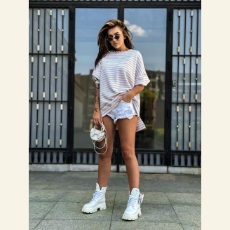 Bluza oversize z muchą Me Gusta - śmietankowa paski